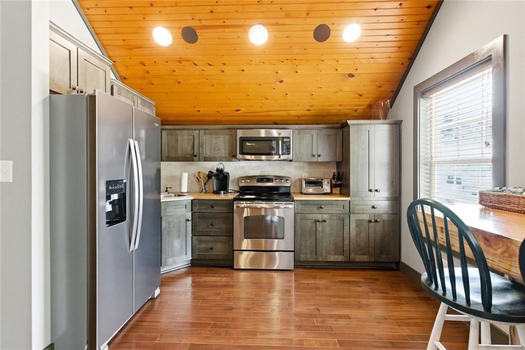 Image 126 of property listing at 5135 Howard Road, Cumming, GA 30040