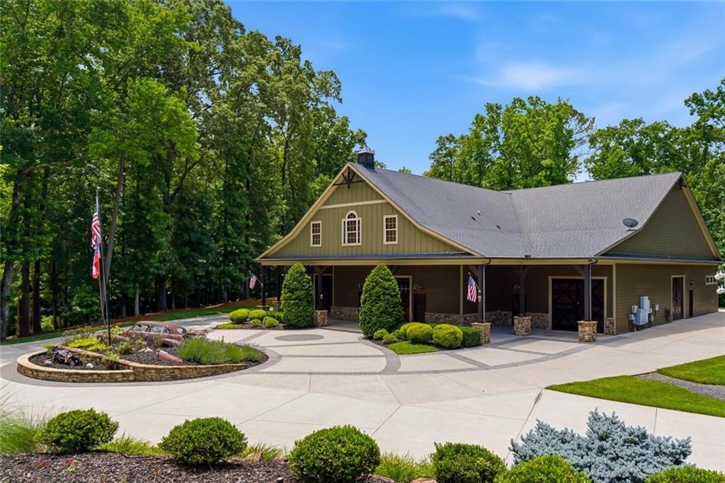 Image 133 of property listing at 5135 Howard Road, Cumming, GA 30040