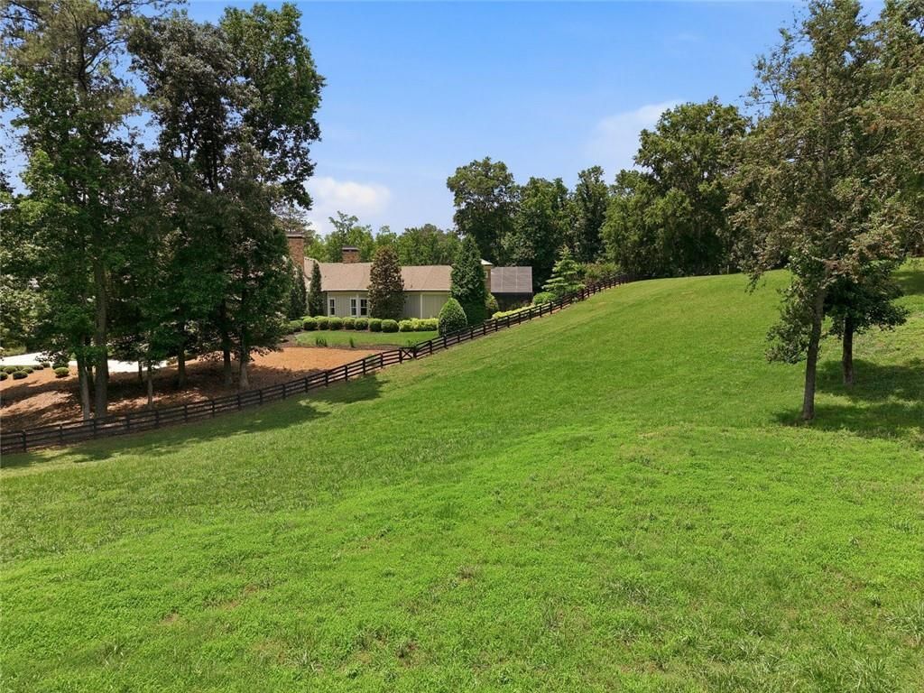 Image 161 of property listing at 5135 Howard Road, Cumming, GA 30040