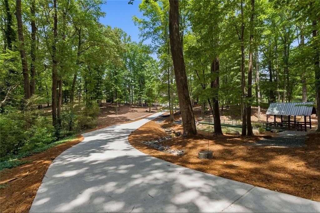 Image 162 of property listing at 5135 Howard Road, Cumming, GA 30040