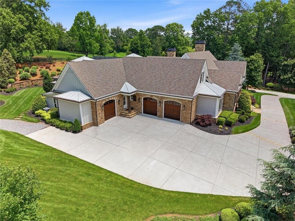 Image 166 of property listing at 5135 Howard Road, Cumming, GA 30040