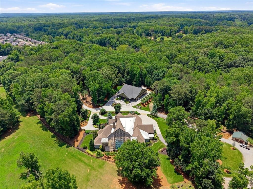 Image 172 of property listing at 5135 Howard Road, Cumming, GA 30040