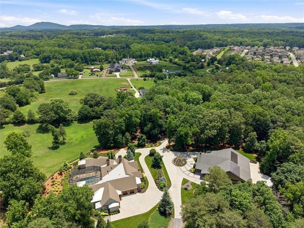 Image 173 of property listing at 5135 Howard Road, Cumming, GA 30040
