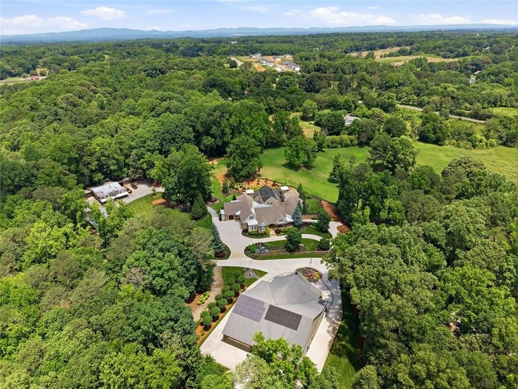 Image 174 of property listing at 5135 Howard Road, Cumming, GA 30040