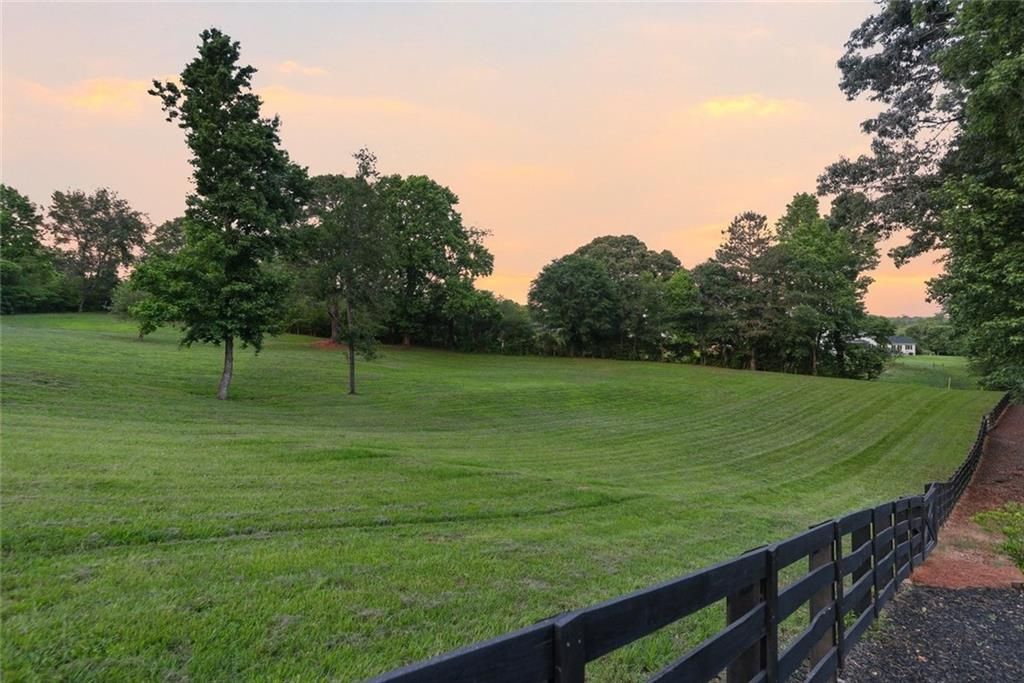 Image 185 of property listing at 5135 Howard Road, Cumming, GA 30040