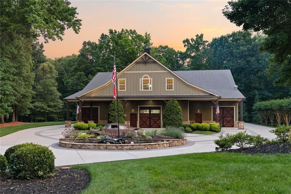 Image 186 of property listing at 5135 Howard Road, Cumming, GA 30040