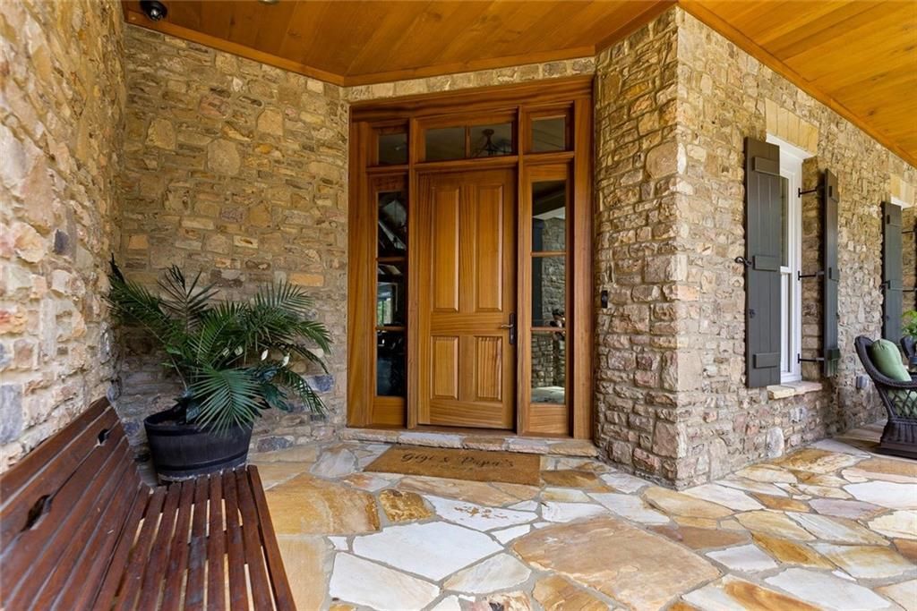 Image 20 of property listing at 5135 Howard Road, Cumming, GA 30040