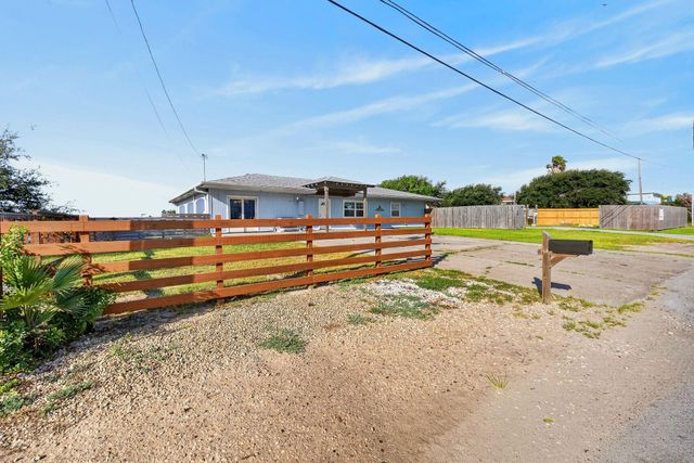 111 Caribbean Drive, Corpus Christi, TX 78418