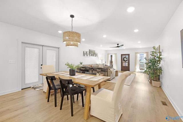 16 October Way, Guntersville, AL 35976