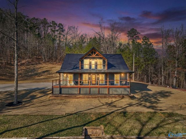 16 October Way, Guntersville, AL 35976