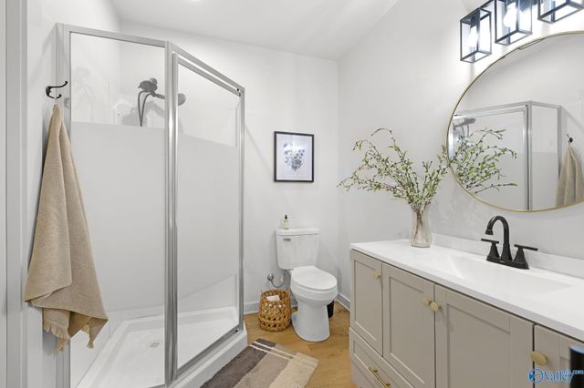 16 October Way, Guntersville, AL 35976