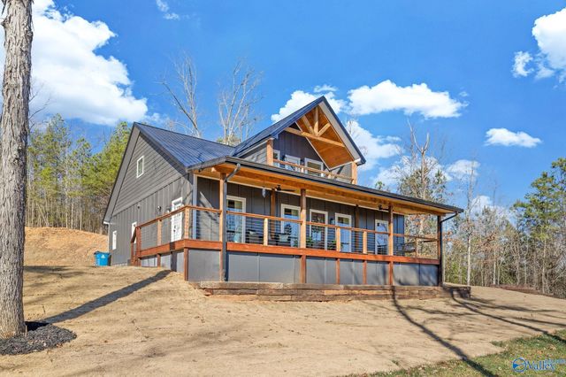 16 October Way, Guntersville, AL 35976