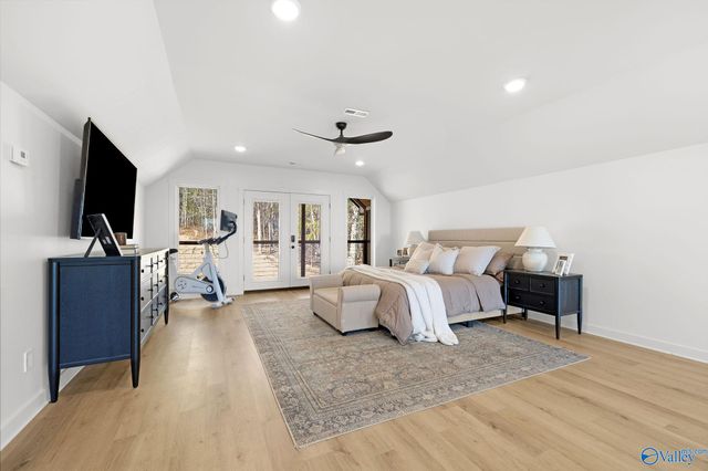 16 October Way, Guntersville, AL 35976