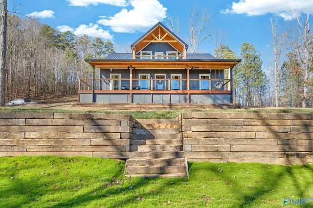 16 October Way, Guntersville, AL 35976