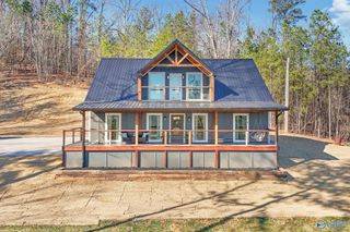 16 October Way, Guntersville, AL 35976