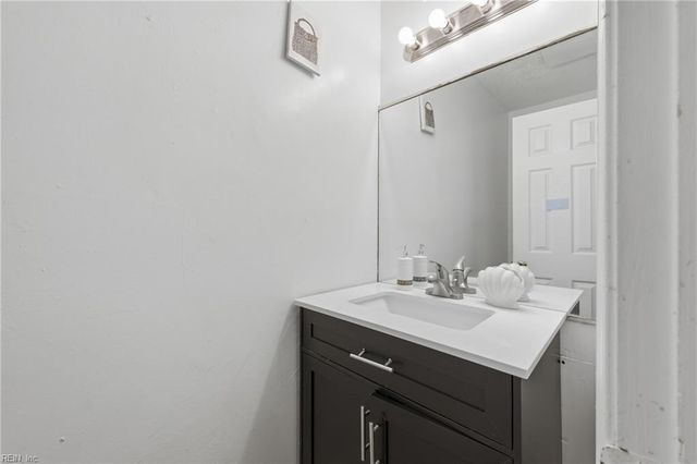 4061 Holly Cove DR, Chesapeake, VA 23321