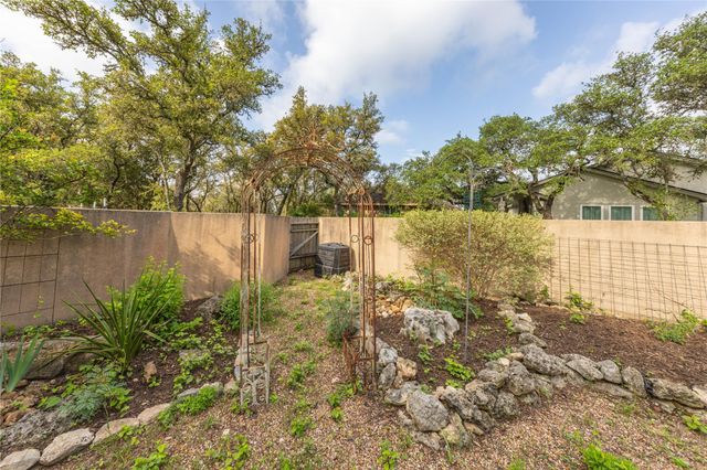 16 Villa Meadow E, Wimberley, TX 78676