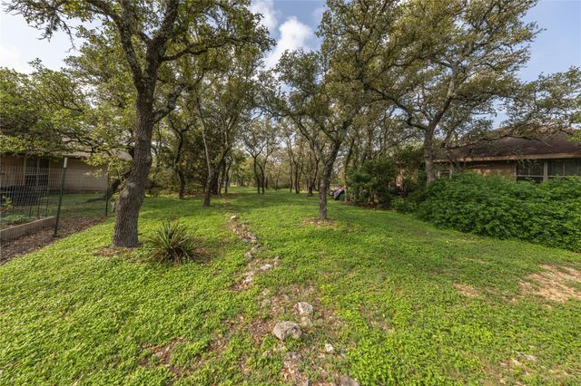16 Villa Meadow E, Wimberley, TX 78676
