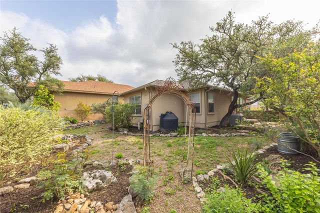 16 Villa Meadow E, Wimberley, TX 78676