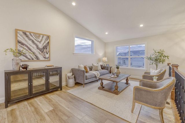 17715 Empire Trail, Lakeville, MN 55044