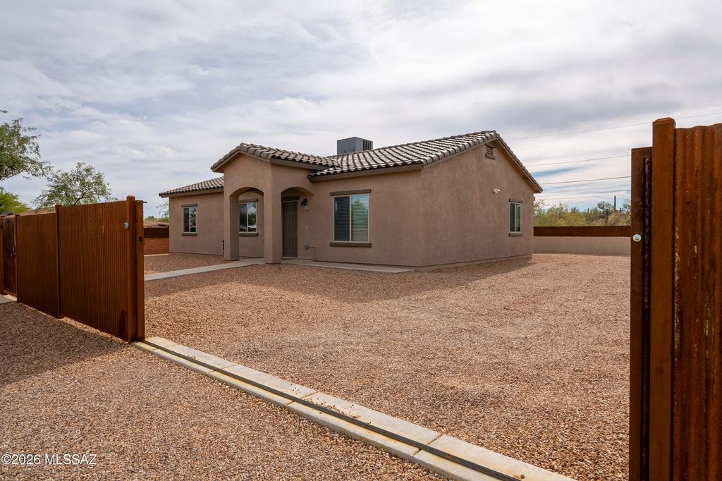 1781 W 33rd Street, Tucson, AZ 85713