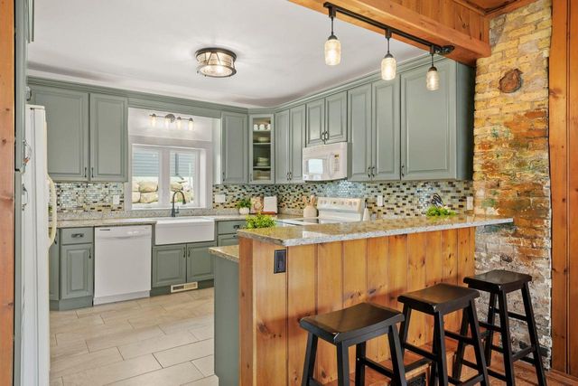 4503 Larson Street, Mcfarland, WI 53558