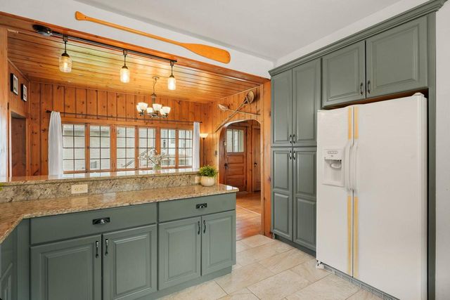 4503 Larson Street, Mcfarland, WI 53558