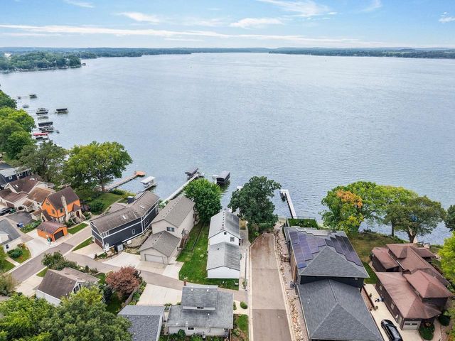 4503 Larson Street, Mcfarland, WI 53558