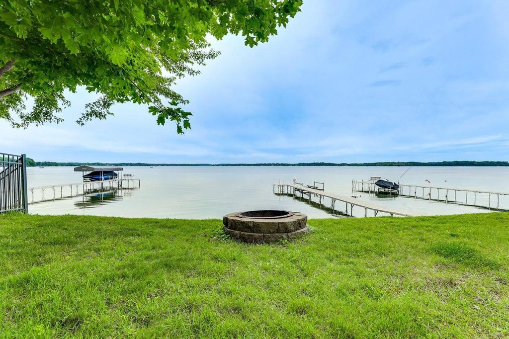 4503 Larson Street, Mcfarland, WI 53558