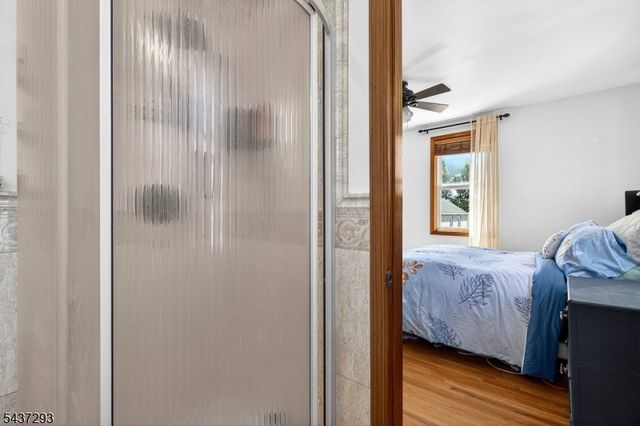 4 Jeanette St, Carteret Boro, NJ 07008