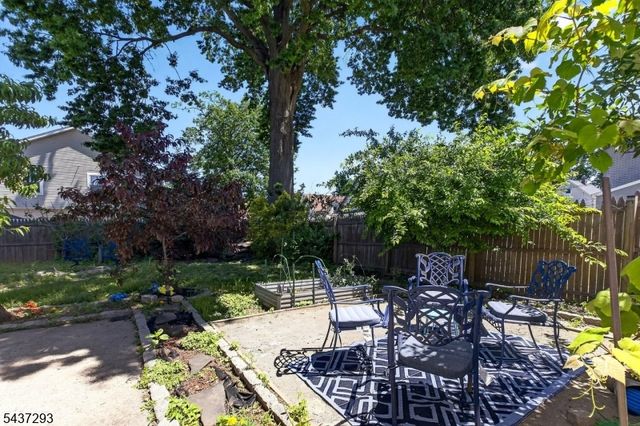 4 Jeanette St, Carteret Boro, NJ 07008