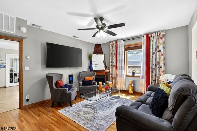 4 Jeanette St, Carteret Boro, NJ 07008