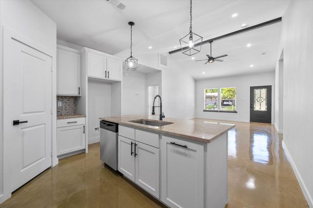 204 Gorman Street, Corsicana, TX 75110