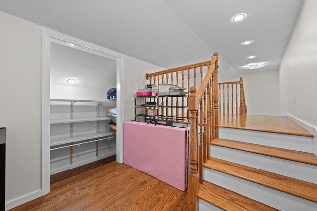 237 South St 6, Shrewsbury, MA 01545