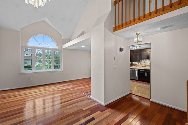 237 South St 6, Shrewsbury, MA 01545