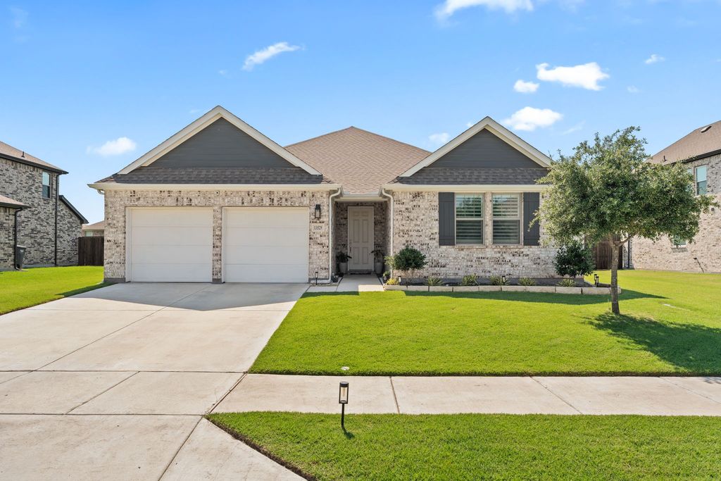 13529 Fergus Drive, Fort Worth, TX 76052