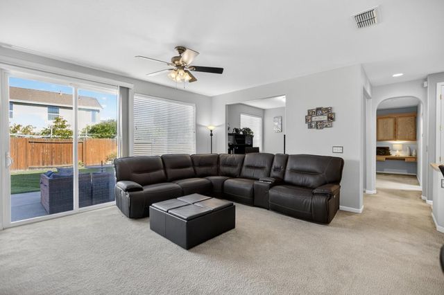 4805 Millner Way, Elk Grove, CA 95757