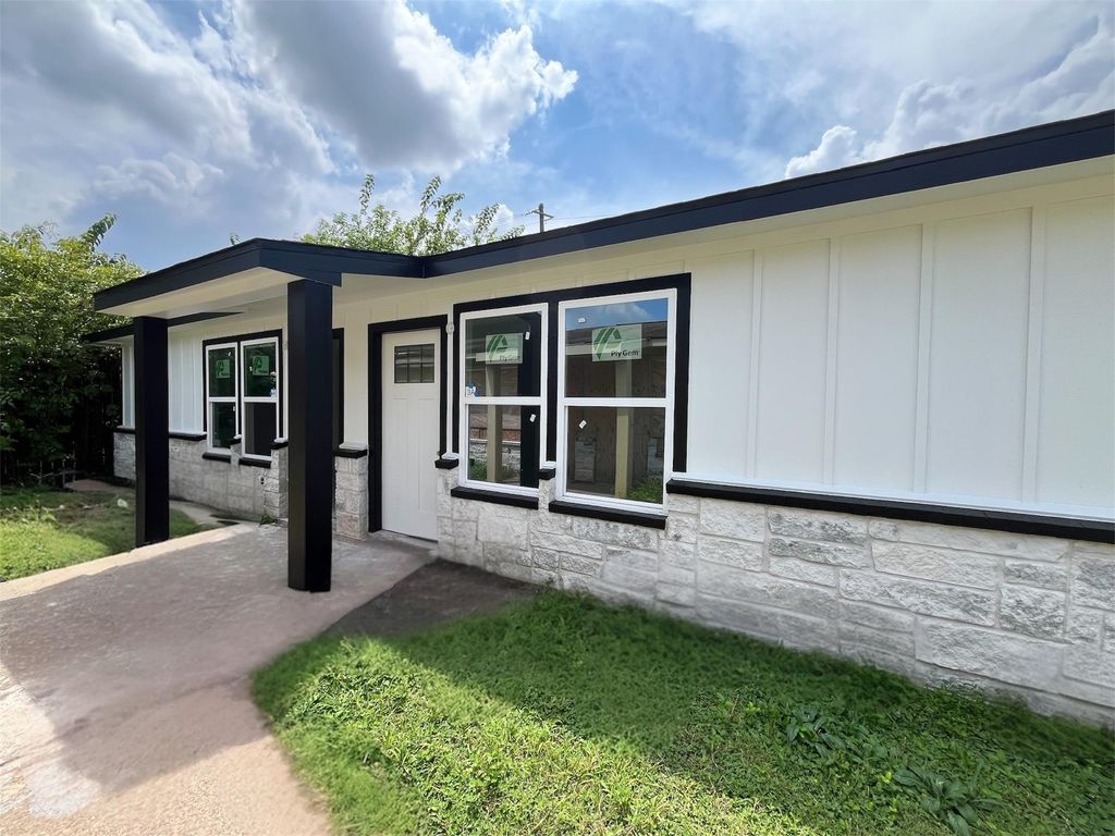 4306 Mallow Street, Houston, TX 77051