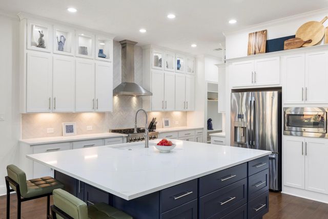 2123 Barton Woods Boulevard, Conroe, TX 77301