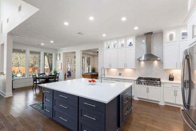 2123 Barton Woods Boulevard, Conroe, TX 77301