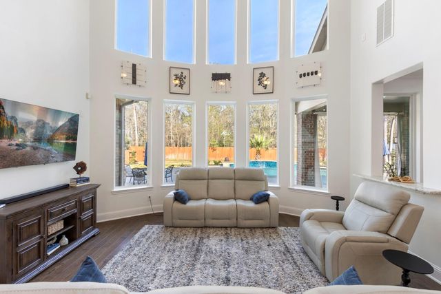 2123 Barton Woods Boulevard, Conroe, TX 77301