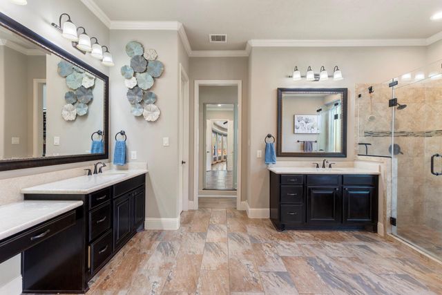 2123 Barton Woods Boulevard, Conroe, TX 77301