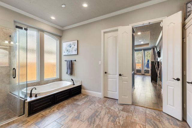 2123 Barton Woods Boulevard, Conroe, TX 77301