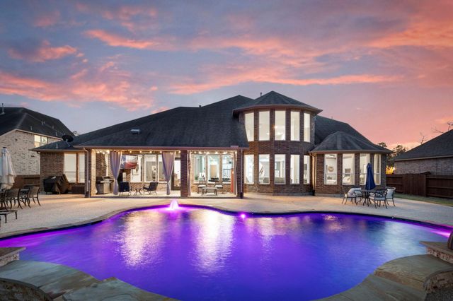 2123 Barton Woods Boulevard, Conroe, TX 77301