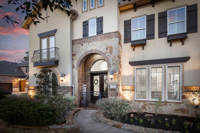 2123 Barton Woods Boulevard, Conroe, TX 77301