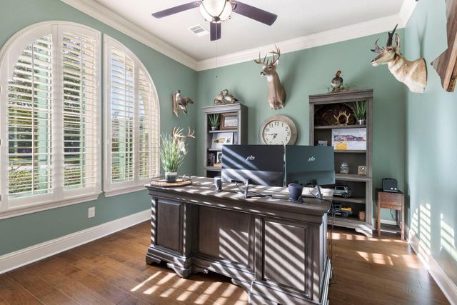 2123 Barton Woods Boulevard, Conroe, TX 77301