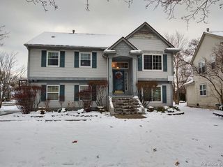 1432 Pond View Court, Wixom, MI 48393