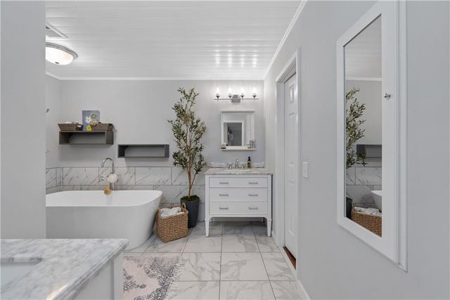 5429 Trentham Drive, Atlanta, GA 30338