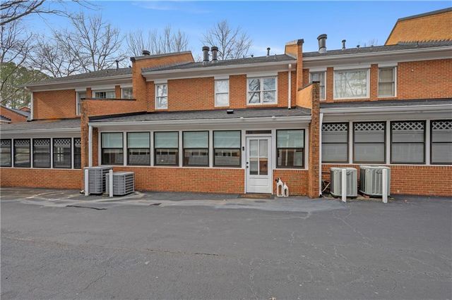 5429 Trentham Drive, Atlanta, GA 30338