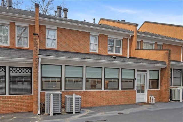 5429 Trentham Drive, Atlanta, GA 30338